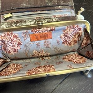 HOBO Elegant Brown Floral Interior Bag